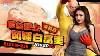 Vợ điêu đứng khi phải ký hợp đồng bán bản thân cho chồng nợ trong 1 tháng